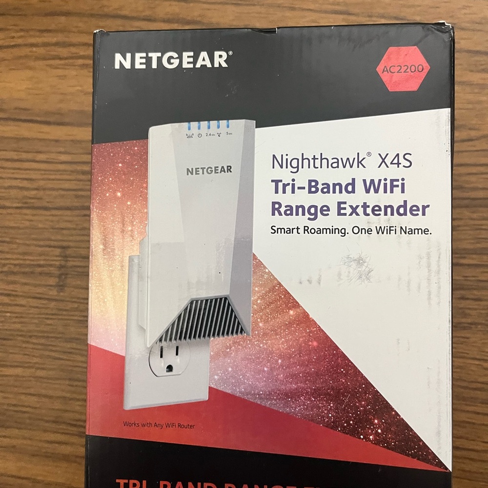 NETGEAR Nighthawk X4S Tri-Band WiFi Mesh Range Extender AC2200 EX7500